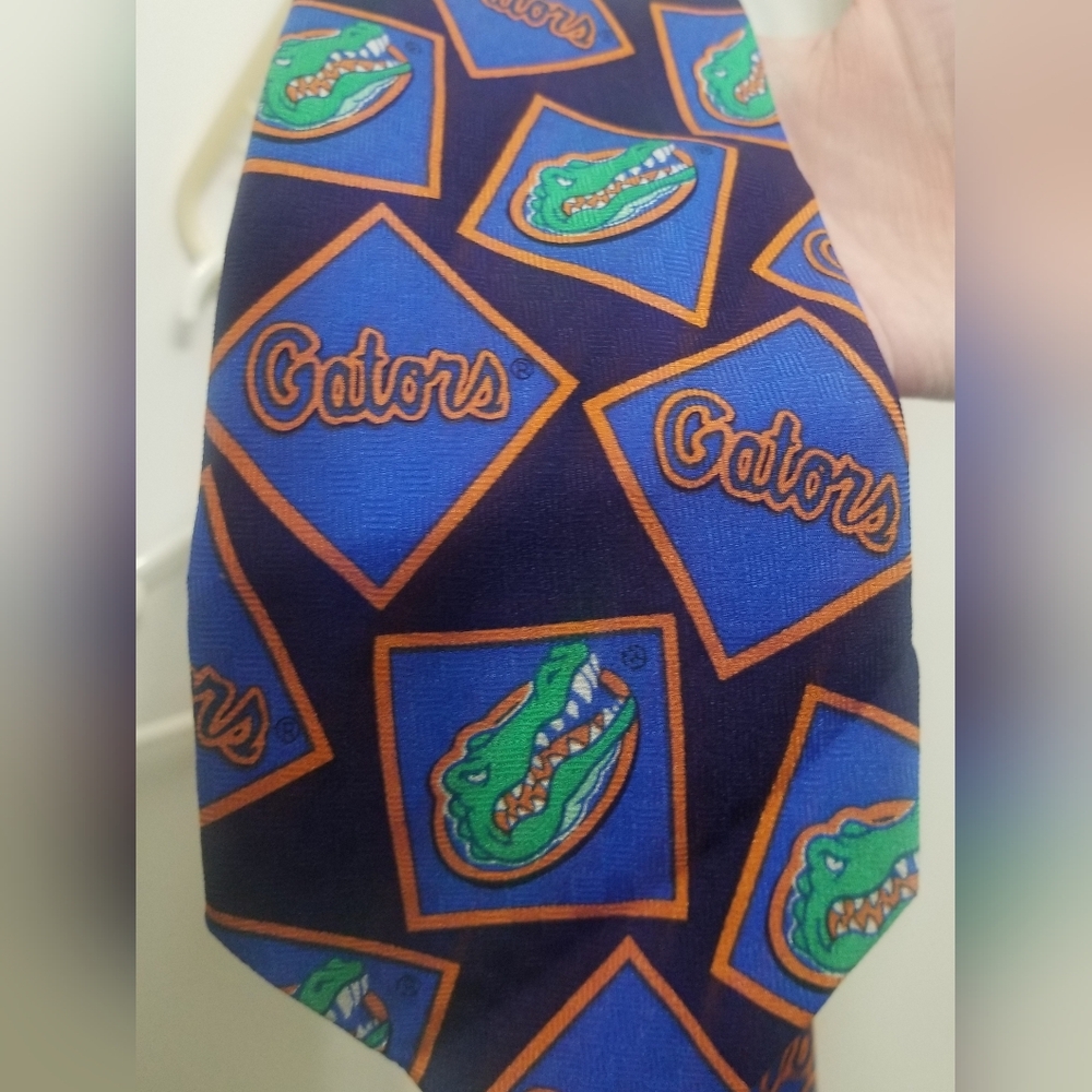 textured UF Gators long silk men's tie